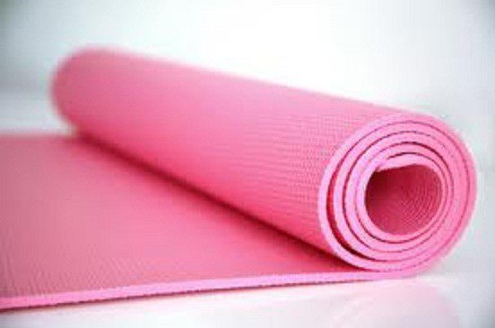 Yoga mat penting untuk melindungi sendi, tulang belakang dari lantai yang keras. Harga serendah RM30 di http://www.aiyoh.com.my/yoga-mat-pink-west-malaysia.html